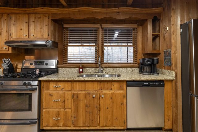 131 Ralph Hickey Rd Road, Chatsworth, GA 30705