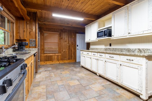 131 Ralph Hickey Rd Road, Chatsworth, GA 30705