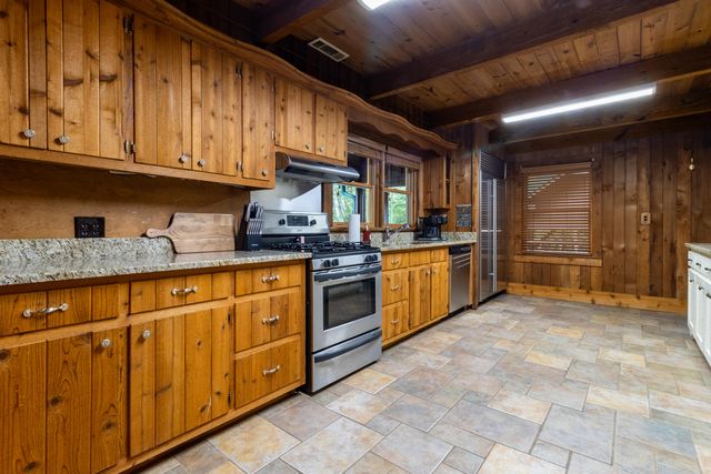131 Ralph Hickey Rd Road, Chatsworth, GA 30705