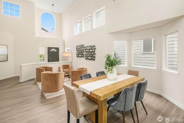 2450 Ferndale Place NE, Renton, WA 98056