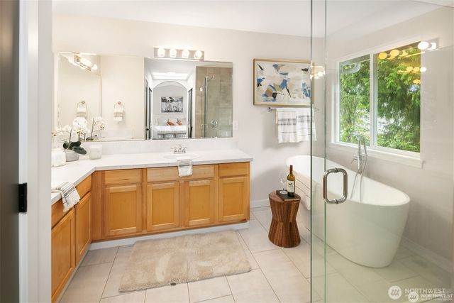 2450 Ferndale Place NE, Renton, WA 98056
