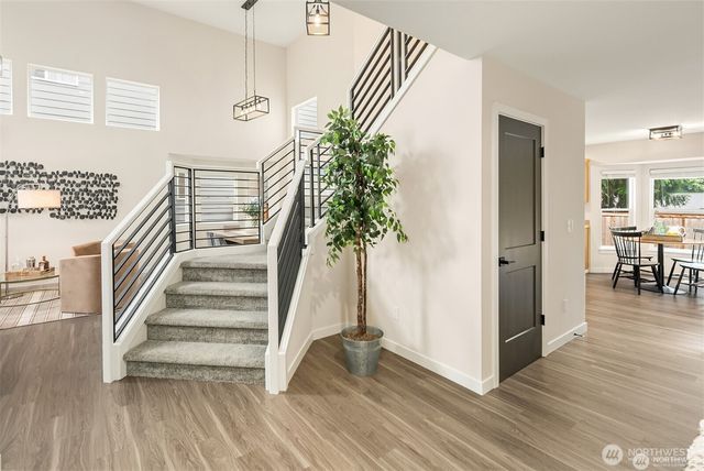 2450 Ferndale Place NE, Renton, WA 98056