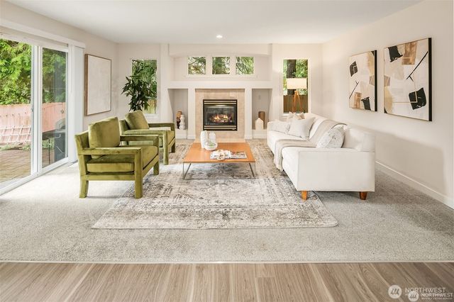 2450 Ferndale Place NE, Renton, WA 98056
