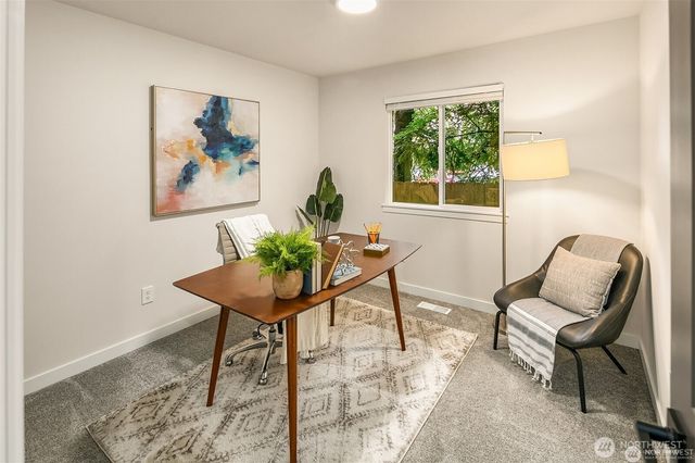 2450 Ferndale Place NE, Renton, WA 98056