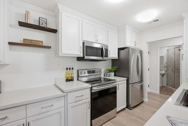226 W Edith Avenue 33, Los Altos, CA 94022