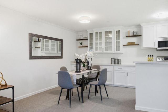 226 W Edith Avenue 33, Los Altos, CA 94022
