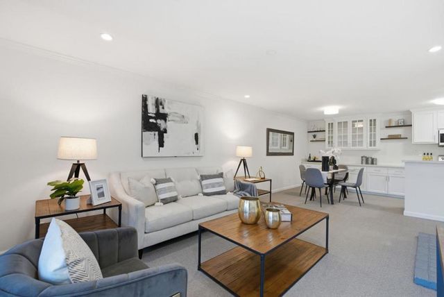 226 W Edith Avenue 33, Los Altos, CA 94022