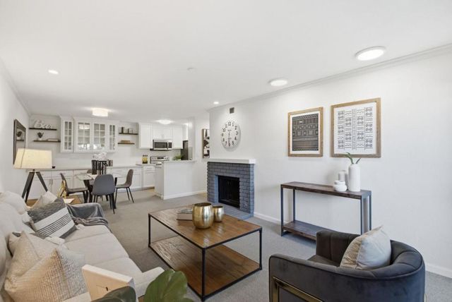 226 W Edith Avenue 33, Los Altos, CA 94022