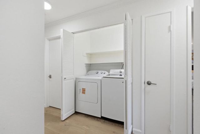 226 W Edith Avenue 33, Los Altos, CA 94022