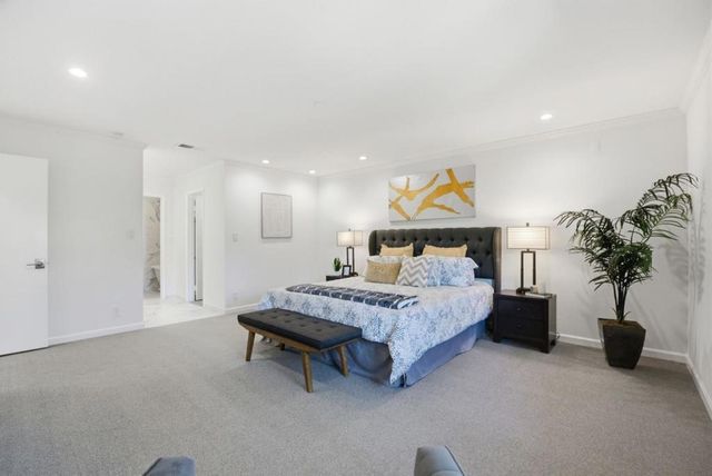226 W Edith Avenue 33, Los Altos, CA 94022