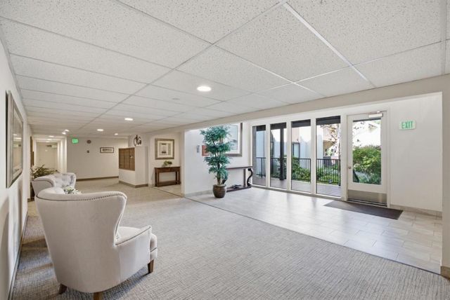 226 W Edith Avenue 33, Los Altos, CA 94022