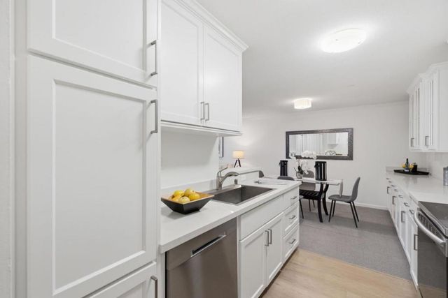 226 W Edith Avenue 33, Los Altos, CA 94022