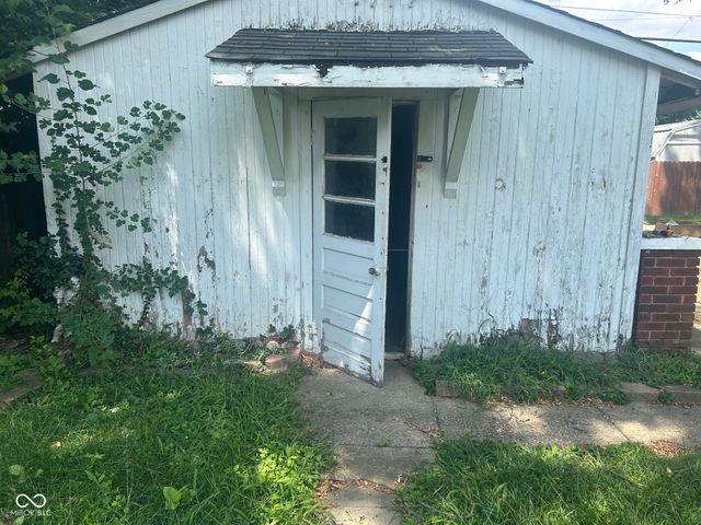 3906 Hoyt Avenue, Indianapolis, IN 46203