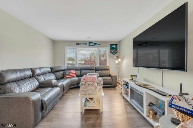 316 N 11Th St, Kenilworth Boro, NJ 07033