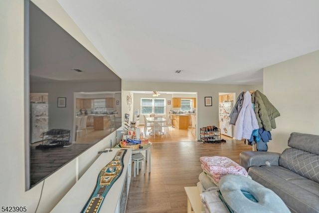 316 N 11Th St, Kenilworth Boro, NJ 07033