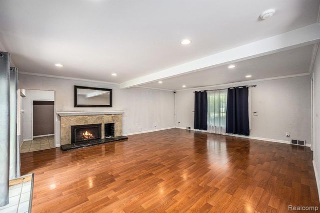 20740 Marter Road, Grosse Pointe Woods, MI 48236