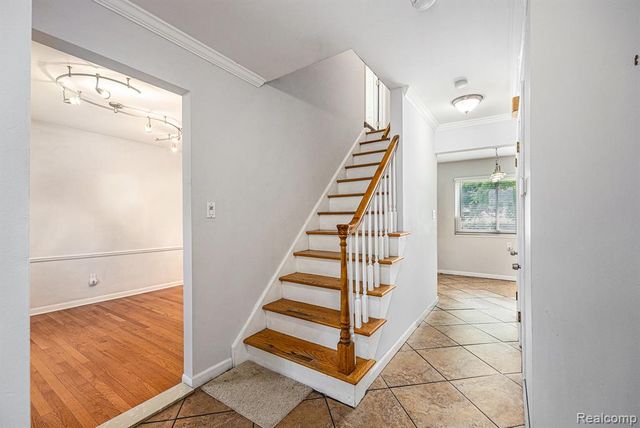 20740 Marter Road, Grosse Pointe Woods, MI 48236