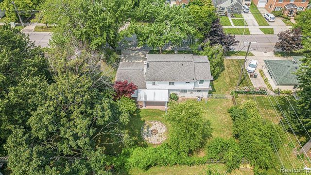 20740 Marter Road, Grosse Pointe Woods, MI 48236