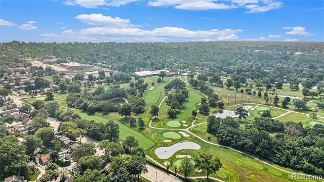 20740 Marter Road, Grosse Pointe Woods, MI 48236