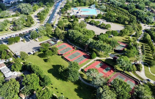 20740 Marter Road, Grosse Pointe Woods, MI 48236