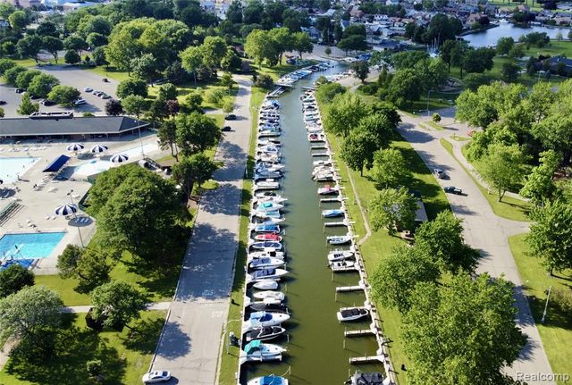 20740 Marter Road, Grosse Pointe Woods, MI 48236