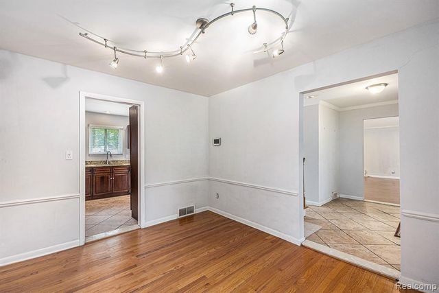 20740 Marter Road, Grosse Pointe Woods, MI 48236