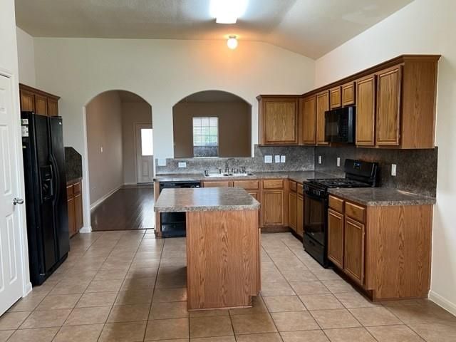 2134 Thorn Berry Creek Lane, Katy, TX 77449