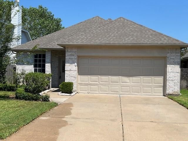 2134 Thorn Berry Creek Lane, Katy, TX 77449