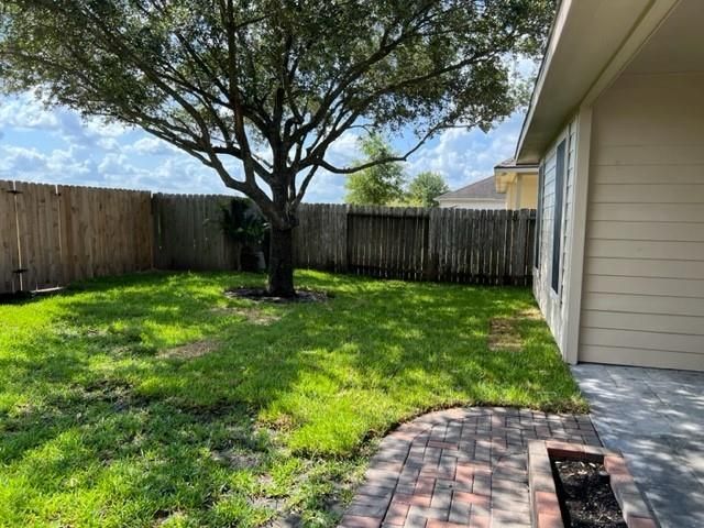 2134 Thorn Berry Creek Lane, Katy, TX 77449