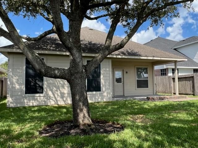 2134 Thorn Berry Creek Lane, Katy, TX 77449