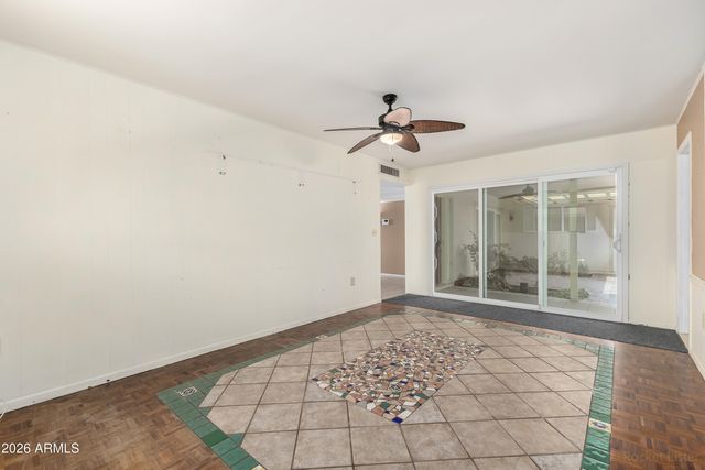 10637 W CARON Drive, Sun City, AZ 85351