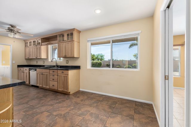 10637 W CARON Drive, Sun City, AZ 85351