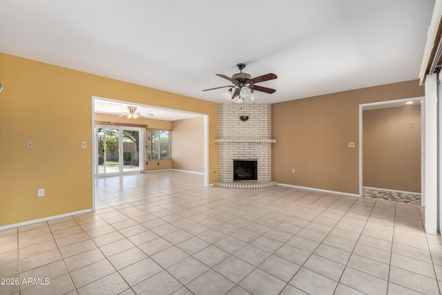 10637 W CARON Drive, Sun City, AZ 85351