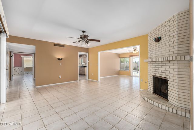 10637 W CARON Drive, Sun City, AZ 85351