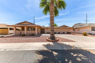 10637 W CARON Drive, Sun City, AZ 85351