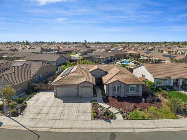 1093 DiMaggio Way, Galt, CA 95632