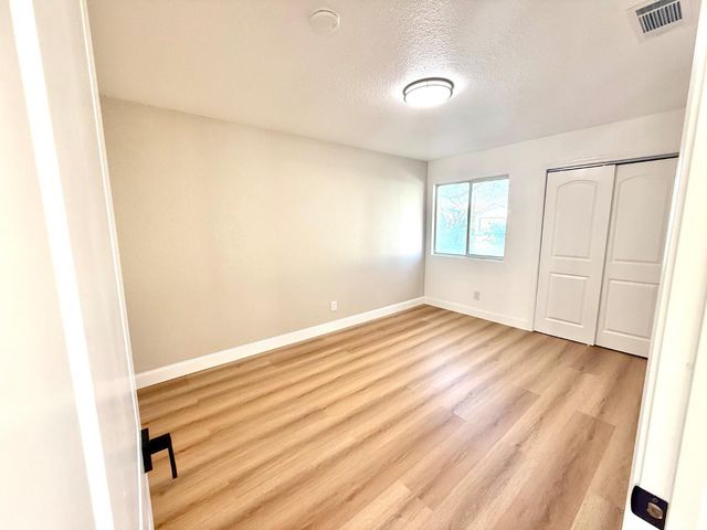 5551 W Acacia Avenue, Fresno, CA 93722