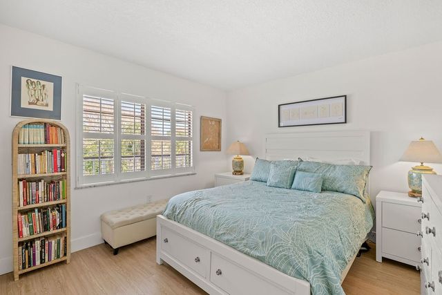 5300 Highway A1a None 302, Vero Beach, FL 32963