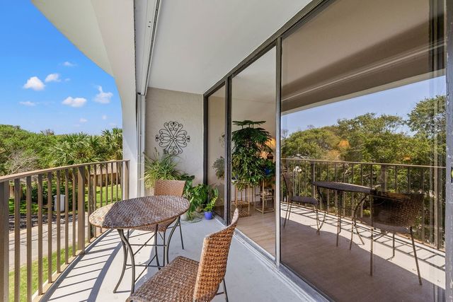 5300 Highway A1a None 302, Vero Beach, FL 32963