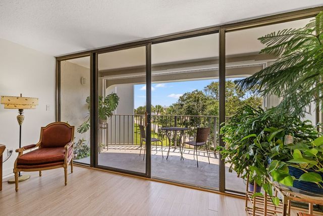 5300 Highway A1a None 302, Vero Beach, FL 32963