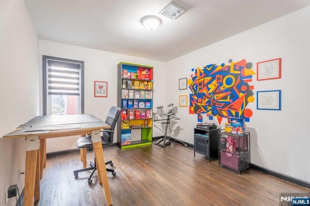 20 Mevan Avenue, Englewood, NJ 07631