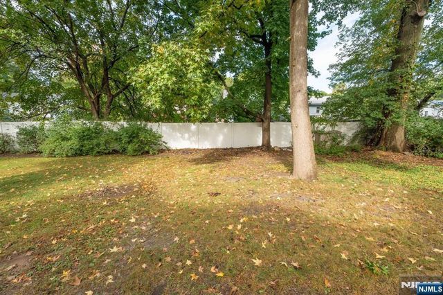 20 Mevan Avenue, Englewood, NJ 07631
