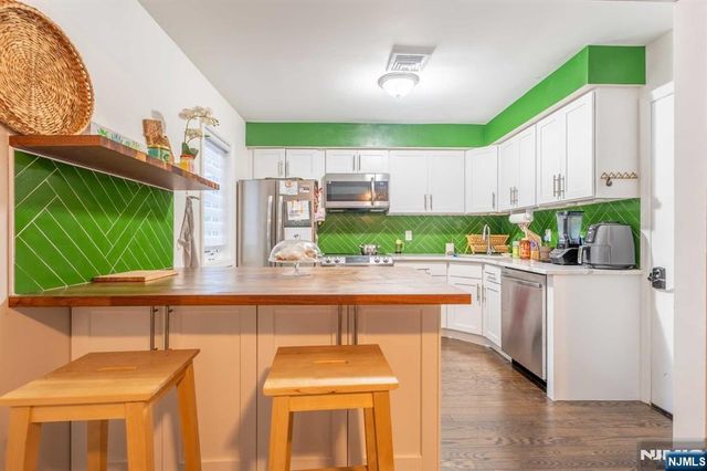 20 Mevan Avenue, Englewood, NJ 07631