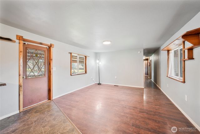 302 Studebaker Road, Castle Rock, WA 98611