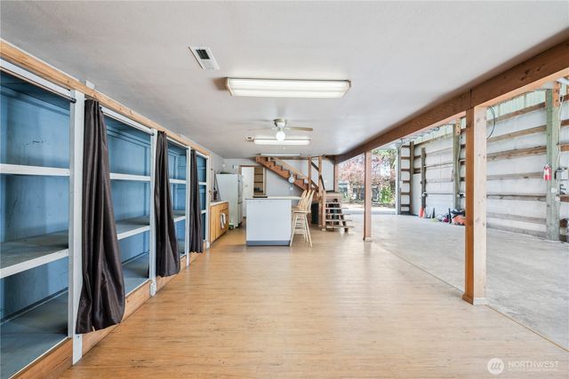 302 Studebaker Road, Castle Rock, WA 98611