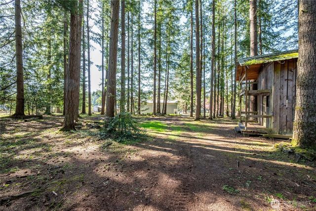 302 Studebaker Road, Castle Rock, WA 98611
