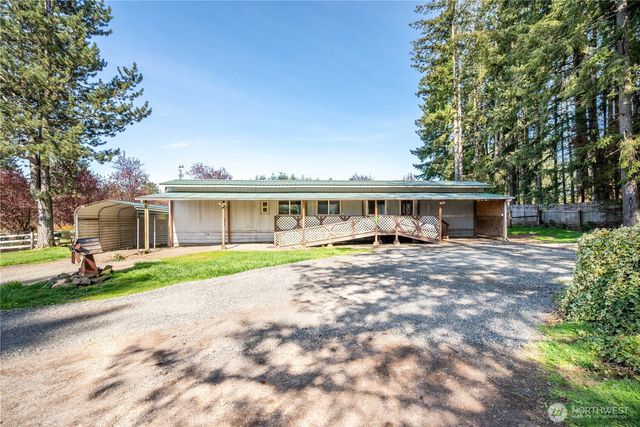 302 Studebaker Road, Castle Rock, WA 98611
