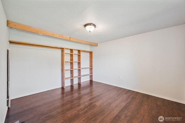 302 Studebaker Road, Castle Rock, WA 98611