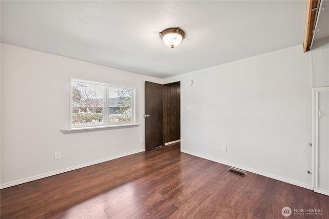 302 Studebaker Road, Castle Rock, WA 98611