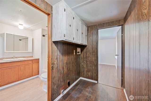 302 Studebaker Road, Castle Rock, WA 98611